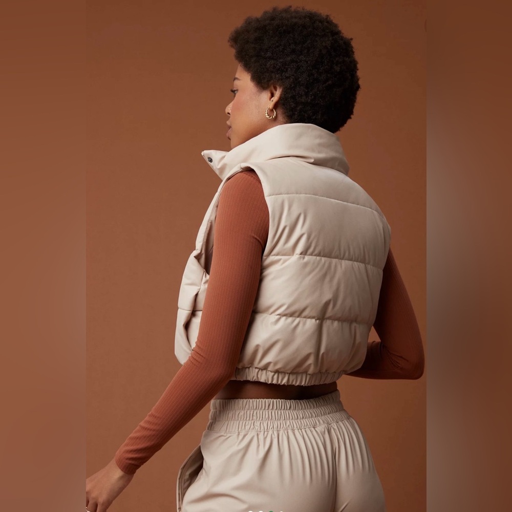NEW! OFFLINE By Aerie Real Luxe Faux Leather Vest in Sandalwood Size S - Picture 2 of 13